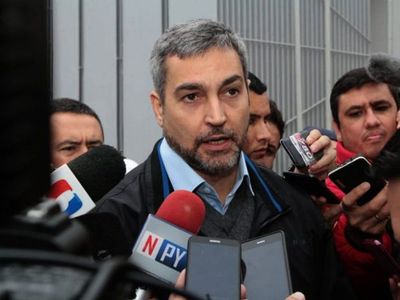 Mario Abdo pide comprensión a los comerciantes de la frontera