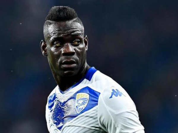 Brescia despide a Mario Balotelli por indisciplinado