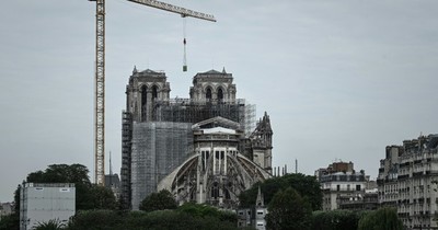 Empieza la delicada retirada del andamio de Notre Dame de París, etapa clave para su restauración
