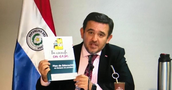 Comisión dictamina a favor del voto de censura contra Petta