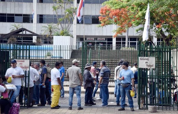 Sitrande rechaza eventual privatización de la energía eléctrica - Nacionales - ABC Color