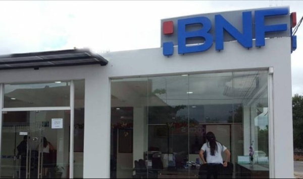 HOY / Suspenden temporalmente la atención en dos sucursales del BNF por sospecha de COVID-19