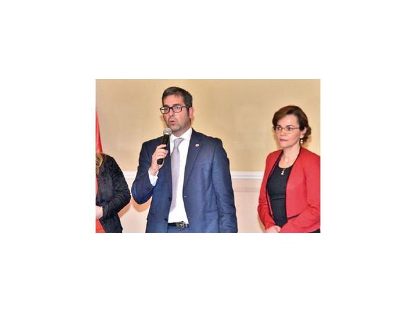 Abogado de Eurofarma se queja de chicanas del clan Ferreira