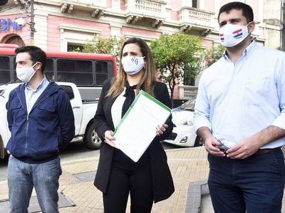 Legisladores ampliaron  denuncia ayer  - Política - ABC Color