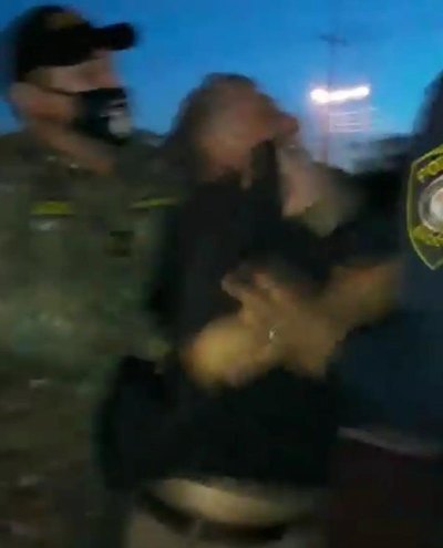 (VIDEO) Poli les pegó: “Creí que nos iba a matar” | Crónica