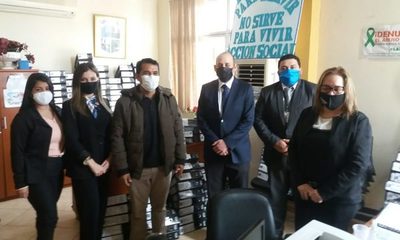Contraloría se aferra a municipios gobernados por opositores y hace la vista gorda a robos de colorados