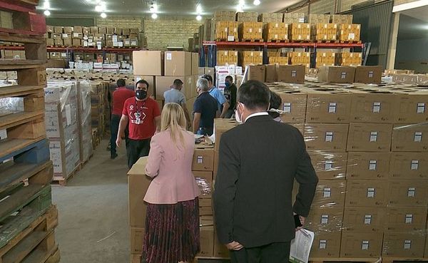 Piden investigar a los “padrinos” de las cuestionadas compras - Nacionales - ABC Color
