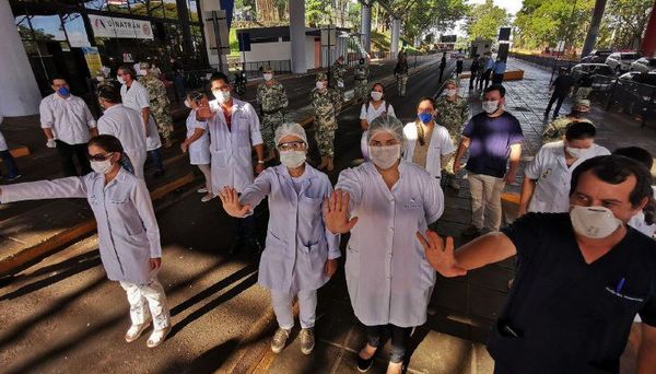 Líderes de sindicato médico se reúnen con Villamayor pidiendo promulgación de ley de jubilaciones
