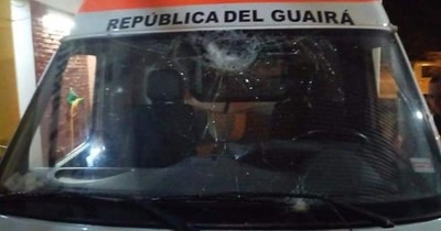 Villarrica: Quemaron antena de telefonía “5G” y agredieron a bomberos