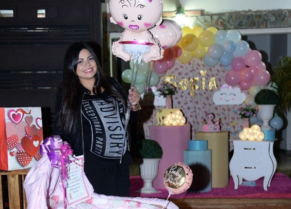 "Vivi Insfrán celebra baby shower en cuarentena" - PARAGUAYPE.COM