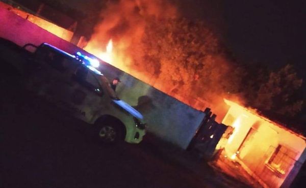 Antena incendiada por vecinos: fiscala señala que al parecer también se alzaron con electrodomésticos - Nacionales - ABC Color