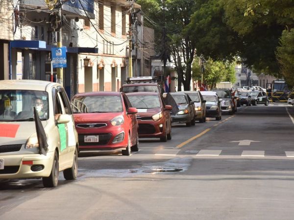 Con caravana repudian idea de usar fondos jubilatorios del IPS