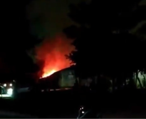 Nueve detenidos tras quema de antena de telefonía en Villarrica