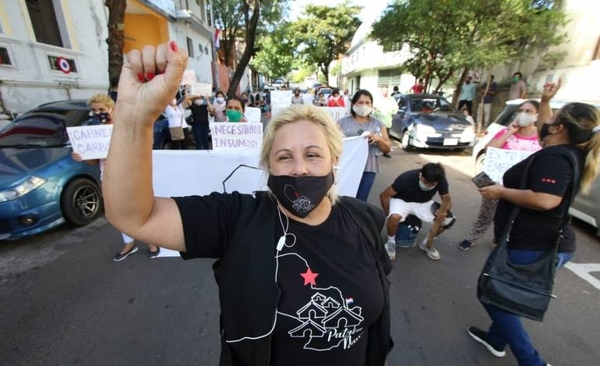 HOY / Pobladores de asentamientos se manifiestan por quinta vez frente a la SEN y piden asistencia