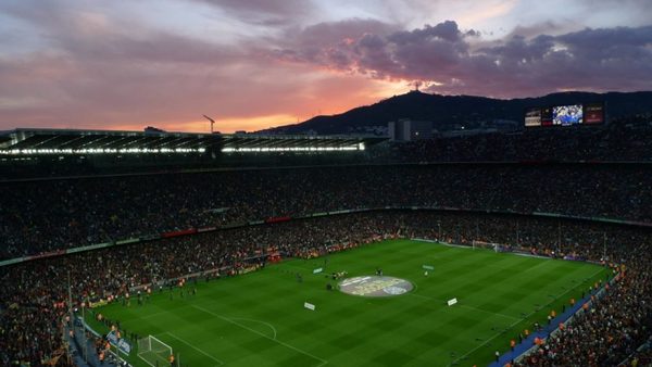 España regula retorno de público a los estadios