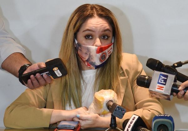 Corte sumaria a funcionaria que estaría ejerciendo la abogacía en caso Yuyu - Nacionales - ABC Color