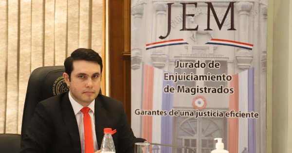 Diputado Hernán Rivas juró como representante ante el Jurado de Magistrados