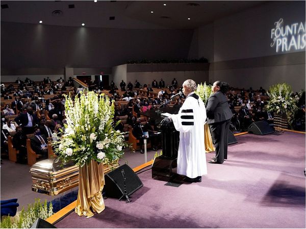 Houston despide a George Floyd en un funeral con un tono político y demandas de justicia