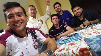 Hijo de parlasuriano defiende a su padre destacando su lucha de vida - Campo 9 Noticias