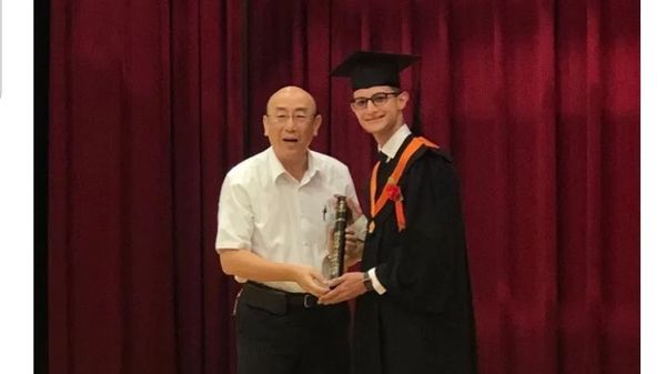 Ayolense aprendió chino y ahora es ingeniero por la Universidad Nacional de Taiwán - Digital Misiones