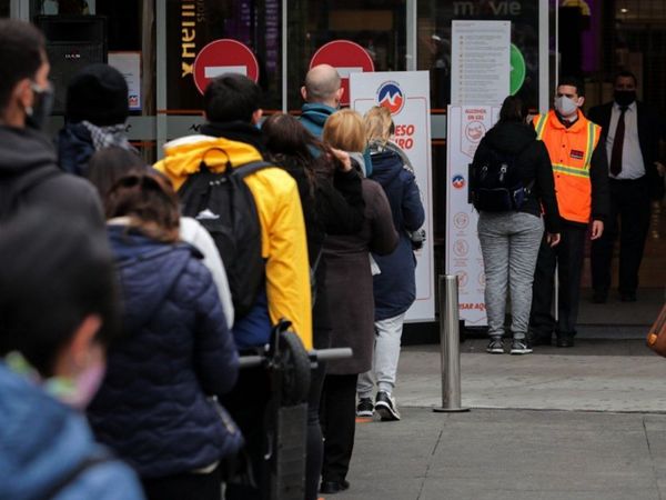 Uruguay mantiene a raya al Covid-19 y reabre shoppings