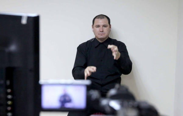 Sesión plenaria en lengua de señas y en guaraní - Judiciales.net
