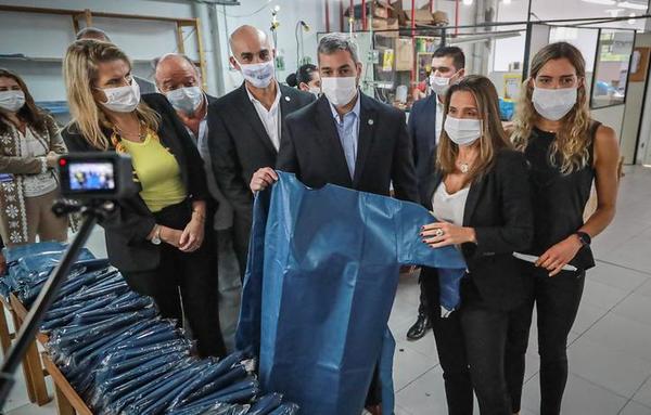 Abdo visitó industrias que integran el Acuerdo Nacional para compras públicas en Salud