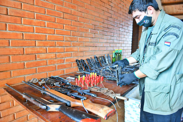 Requisan armas de fuego y trampas para animales en reserva forestal - Noticde.com