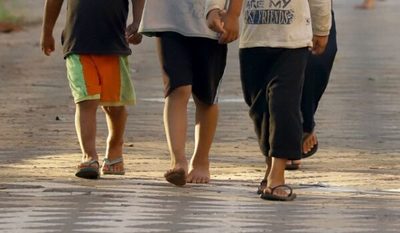 Solicitan donación de abrigos para niños y adolescentes