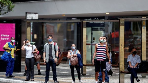 Sao Paulo prosigue su desescalada y reabre comercio pese a avance de pandemia