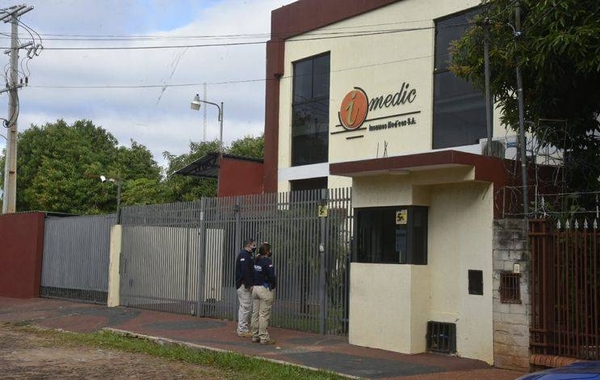 HOY / Caso Imedic: Salud realiza el requerimiento de pagos por insumos médicos