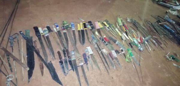 Hallan armas blancas, lanzas y sogas durante requisa en penal de PJC
