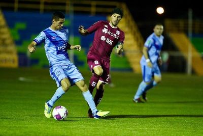 La U se despide de la categoría venciendo al líder