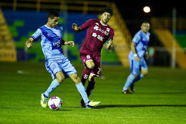 La U se despide de la categoría venciendo al líder