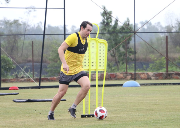 Fredy Irala con las novedades de Guaraní