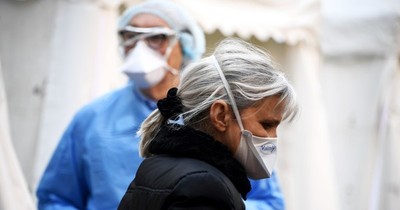 Familiares de víctimas de coronavirus en Italia presentan querella ante la justicia