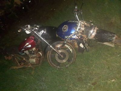 Choque frontal entre motocicletas deja dos heridos en Minga Guazú - ABC en el Este - ABC Color