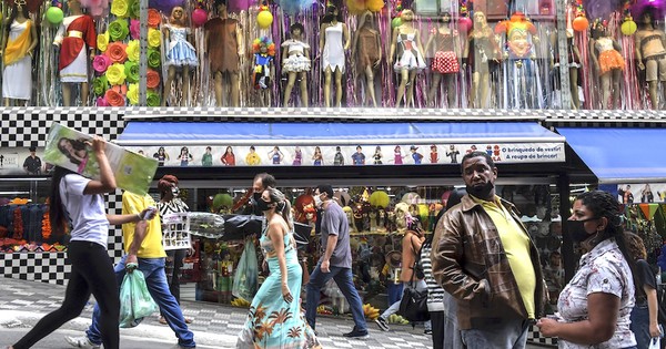 Comercios reabren parcialmente en San Pablo pese a la situación