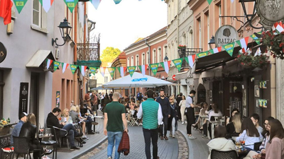 En su última fase de reapertura, Italia reabre teatros, cines, discos y vuelve el turismo extranjero
