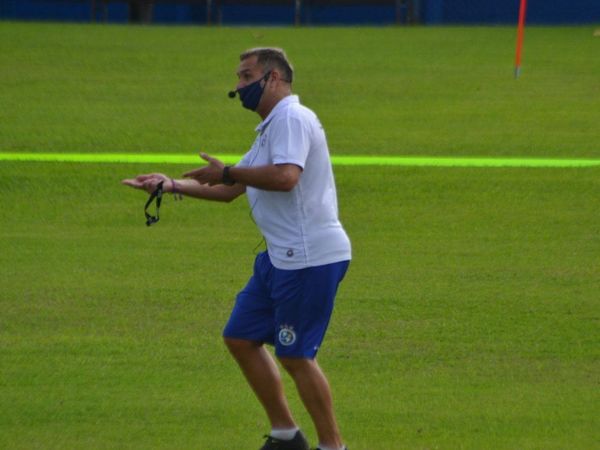Retoma tareas con parlante, micrófono y 100% del plantel y CT
