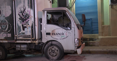 Incendio en camión de una florería de Asunción