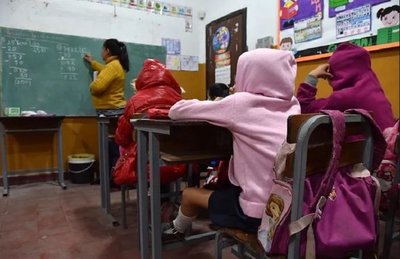 Analizan propuestas para que clases presenciales retornen · Radio Monumental 1080 AM