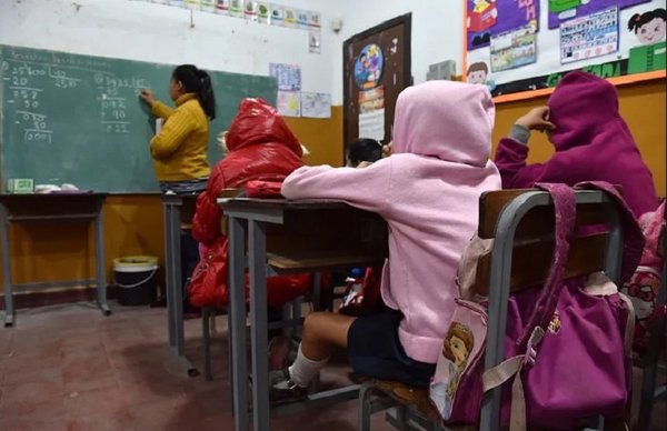 Analizan propuestas para que clases presenciales retornen · Radio Monumental 1080 AM