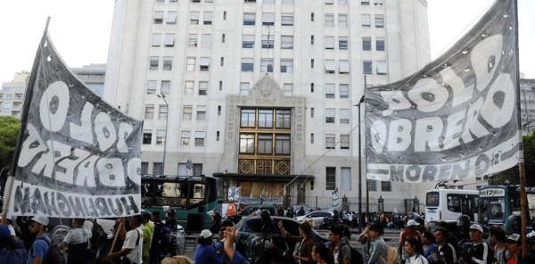 Argentina: Piqueteros marchan en cuarentena “para garantizar” la cuarentena