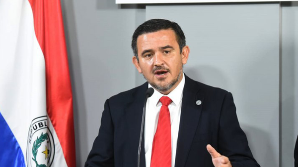 Vuelta a las aulas: Petta analiza el volver a las clases en septiembre, pero semipresenciales