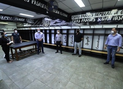 Negocio del fútbol: Olimpia quiere apurar reactivación, el resto le pone freno - ADN Paraguayo
