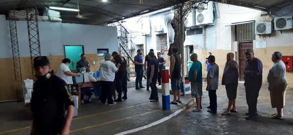 Vacunas contra la influenza fueron aplicadas en Tacumbú - ADN Paraguayo