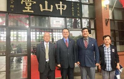 Chiang Kai-Shek anuncia cierre definitivo y padres denuncian que los tomaron por sorpresa