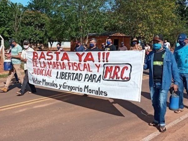 Se movilizan a favor de los hermanos Morales