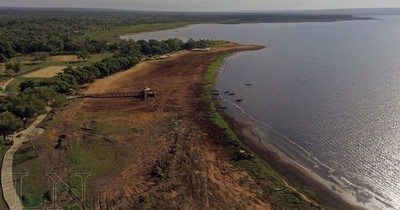 El lago azul de Ypacarai vive el peor momento de su historia
